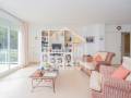Spacious apartment on the water's edge in Cala Moli, Menorca