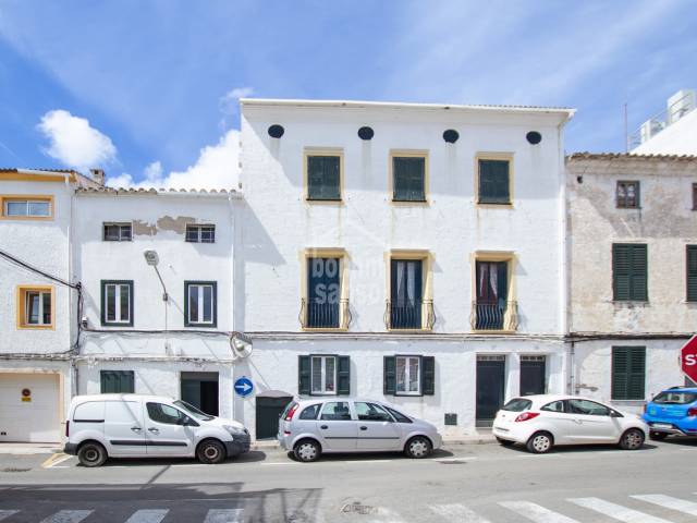 Interesante proyecto de renovación en pleno centro de Es Castell, Menorca.