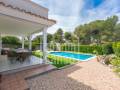Invierte en Calidad de Vida y Rentabilidad: Villa con Licencia Turística en Son Parc, Menorca