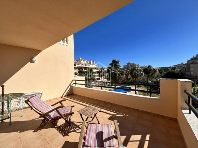 Soleado apartamento con piscina en tercera planta, Sa Coma, Mallorca