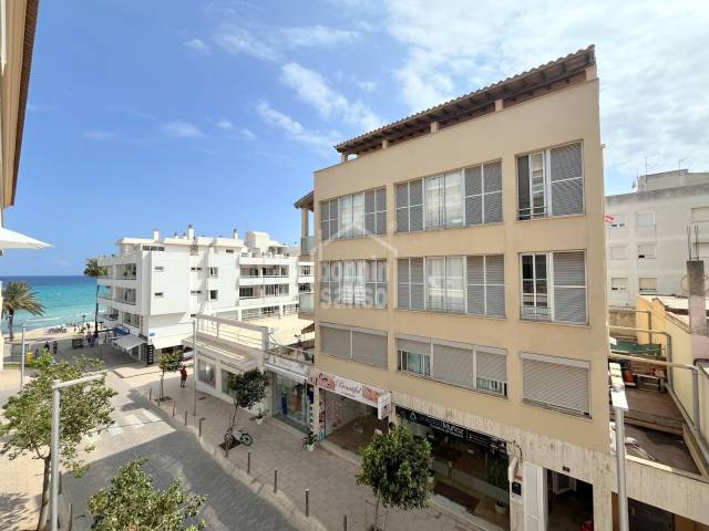 Second floor falt with side sea views, Cala Millor centre, Mallorca