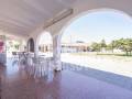 Local comercial en venta con explotación activa de supermercado sito en Cap Artruix, Ciutadella, Menorca