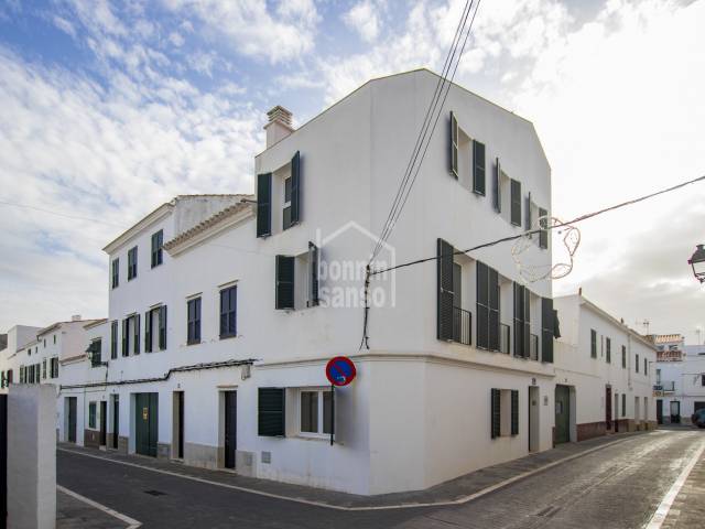 Interesting town house in the center of the town of Mercadal, Menorca