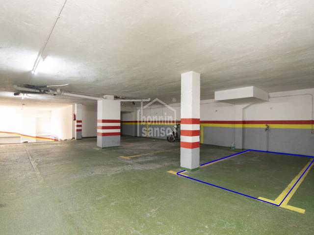 Garage/parking in Mahón (City)