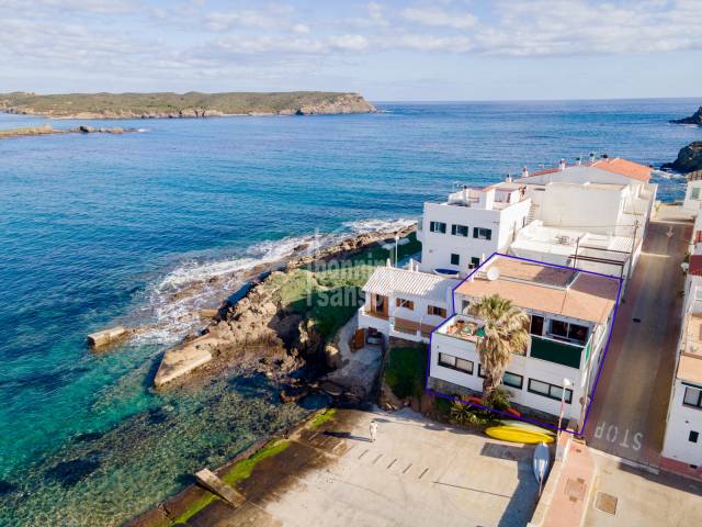 Interessantes Haus direkt am Meer in Es Grau auf Menorca.
