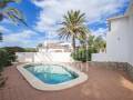 Charmante villa rénovée avec de grandes terrasses autour de la piscine, Torre Soli Nou, Menorca