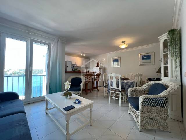 Bonic apartament al costat de Cales Fonts amb vistes parcials al mar, Es Castell, Menorca.