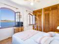 Espectacular apartamento en primera línea de mar , Playas de Fornells, Menorca.