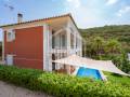 Chalet con encanto mediterráneo y vistas al mar en Cala Ratolí, Menorca