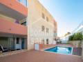 Exceptional second-floor duplex located in Mercadal, Menorca.