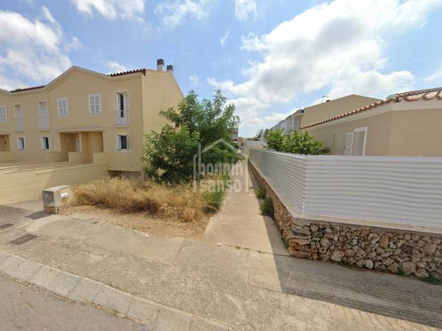 Bebauungsfähiges Reihenhausgrundstück in Malbuger, Mahón, Menorca