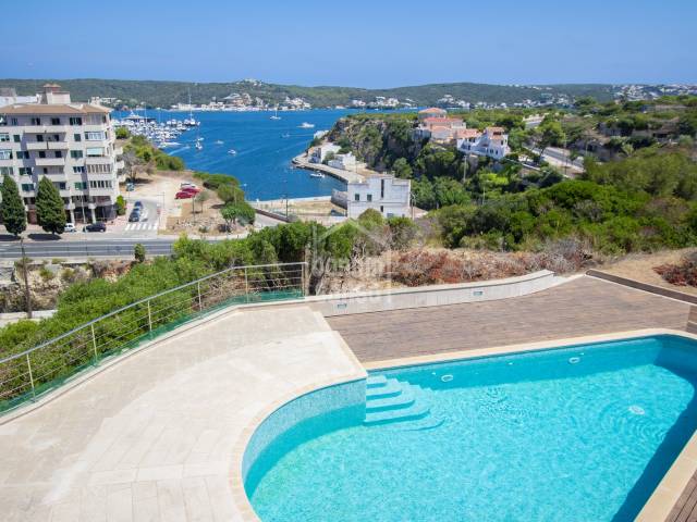 Espectacular chalet de lujo de 300m² con vistas al puerto de Mahón, Menorca