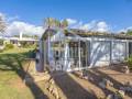 Einmalige Gelegenheit: 5-Schlafzimmer-Villa mit Beheiztem Pool und Sauna, nur wenige Schritte von der Küste und Binibeca Vell entfernt. Menorca