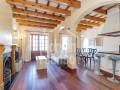 Casa de mucho encanto y carácter con licencia turística patio y garaje, Sant Lluís, Menorca.