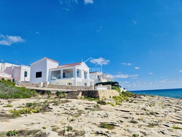 Preciosa casa en Punta Prima con vistas, Menorca.