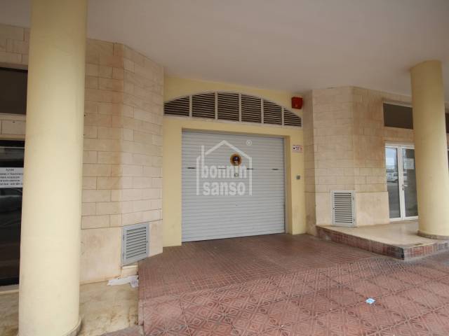 Paket von 10 Lagerräumen zum Verkauf in Mahon, Menorca