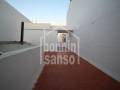 Gran apartamento duplex, con terraza y patio, cerca del casco antiguo de Ciutadella, Menorca.