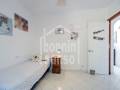 Villa excepcional orientada al sur con vistas al mar en Punta Prima, Menorca