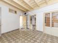 Commercial premises in a building in the centre of Mahón, Menorca