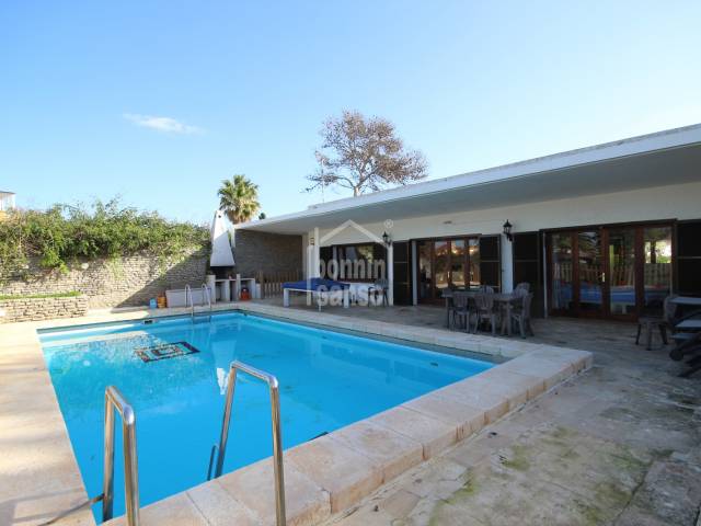 Villa with tourist licence in Cala Blanca, Ciutadella, Menorca.