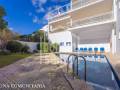 Spacious apartment on the water's edge in Cala Moli, Menorca