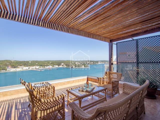 Magnificent property in the historic centre of Mahon with sea views, Menorca