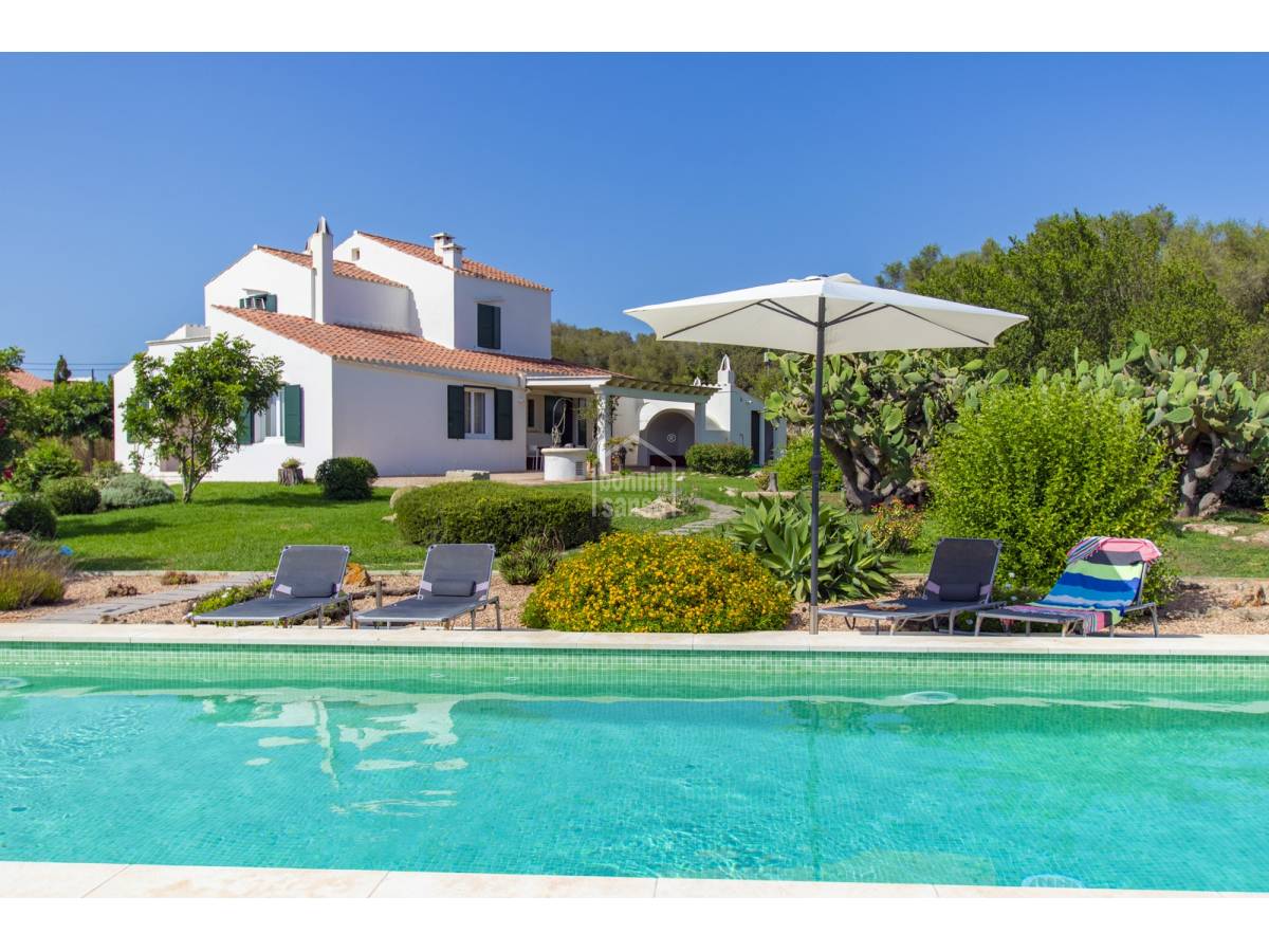 Descubra una Encantadora Finca en el Corazón de Menorca