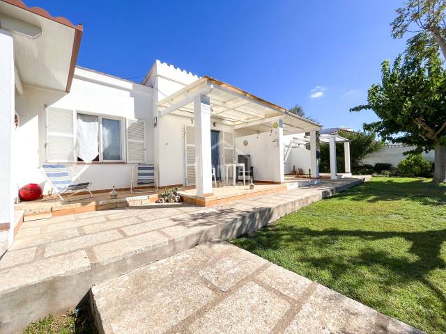 jolie maison jumelée à Calan Porter, Menorca