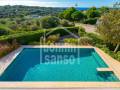Elegante, nach Süden ausgerichtete Villa mit Meerblick in Binibèca, Menorca