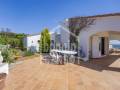 Mediterrane Villa in erster Meereslinie mit Panoramablick in Salgar, Menorca