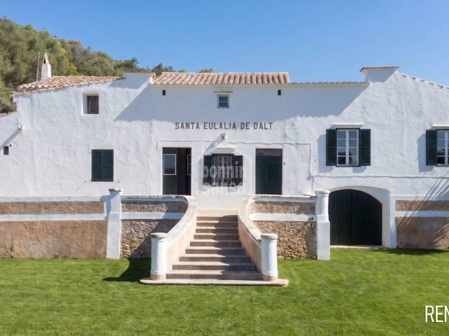 Außergewöhnliches Landgut mit historischem Charakter und landwirtschaftlichem Potenzial. Menorca