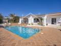 Mediterrane Villa in erster Meereslinie mit Panoramablick in Salgar, Menorca