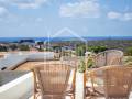 Encantadora casita con terrazas y vistas al mar, Cala'n Porter, Menorca.