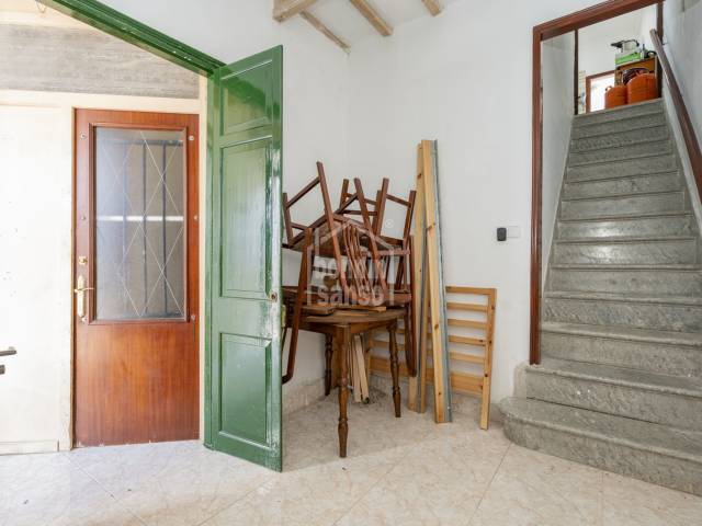 Grundstück/gelände/Haus/Paarkplatz/Haus in Es Castell (Town)