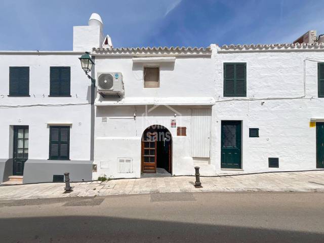 Gewerbelokal in Hafennähe mit hoher Rendite in Ciutadella, Menorca