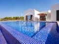 Villa impressionant a la costa sud amb vistes a la mar i piscina infinita a Torret de Baix, Binibeca, Menorca