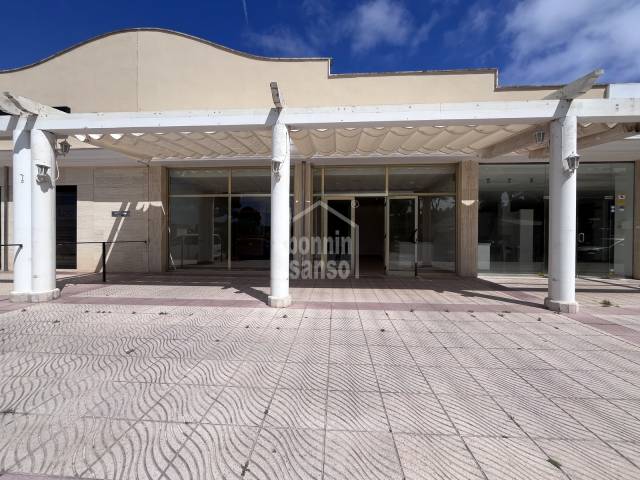 En alquiler local comercial en Cala Millor. Mallorca