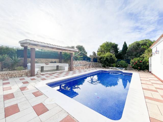 Bonito chalet con piscina en Binisafua, Menorca