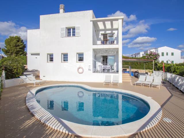 Interesting villa with tourist license in Cala Galdana, Menorca