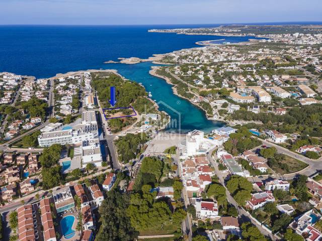 EN EXCLUSIVITÉ: Terrain en deuxiéme ligne de la plage de Santandria, Menorca