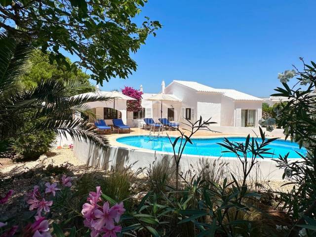 Beautiful House in Canutells with a Toursit License