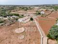 Profitez de la paix et de la tranquillité de la campagne dans cette belle maison de campagne située à proximité de Ciutadella, Minorque