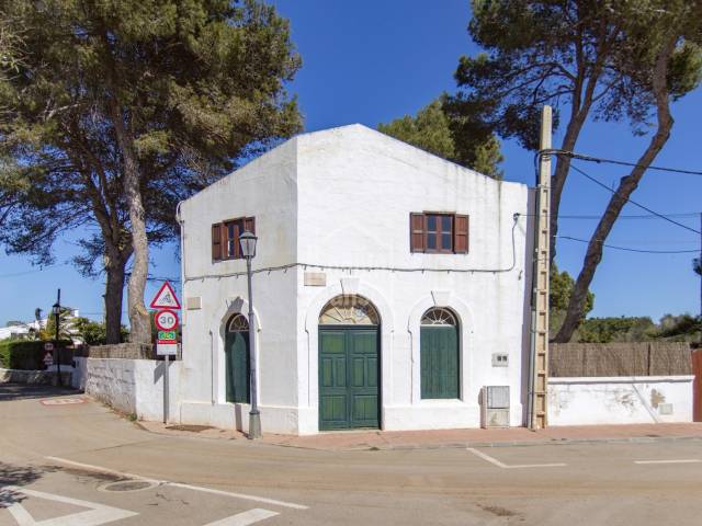 Hermosa casa para reformar en el pueblo de Llumesanes, Menorca.