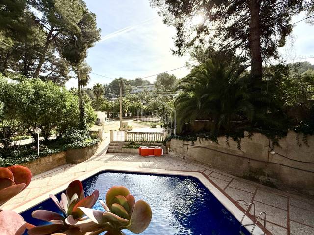 Apartamento en primera linea con piscina en Cala Vinyes. Mallorca