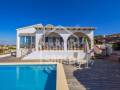 EXCLUSIVE. Villa with spectacular sea views in Cala Llonga, Mahón, Menorca.