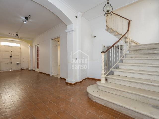 Stadthaus im Zentrum, nur wenige Minuten vom Hafen von Maó, Menorca