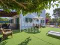 Chalet con amplio jardín y piscina privada de agua salada en Son Vitamina menorca
