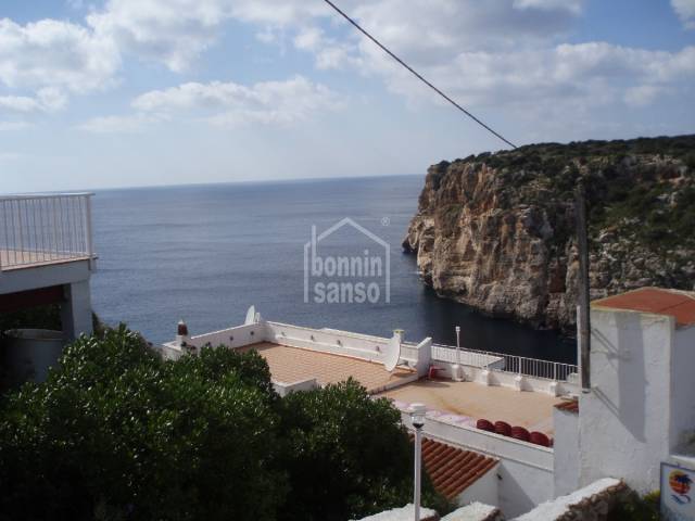 Segunda linea con vistas buenas al mar. Menorca