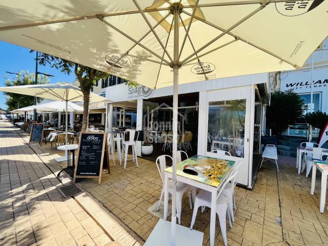 Espacioso restaurante en el Puerto de Mahón, Menorca