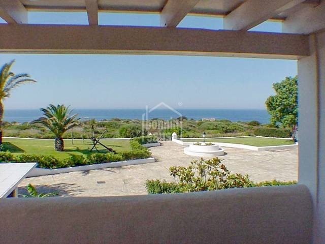 Schönes Haus mit Meerblick in einer exklusiven Anlage in Cantuells, Mahon, Menorca